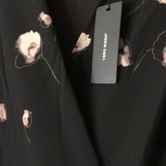 Vero Moda Mia Long Sleeve Maxi Dress - Picture 7 of 7